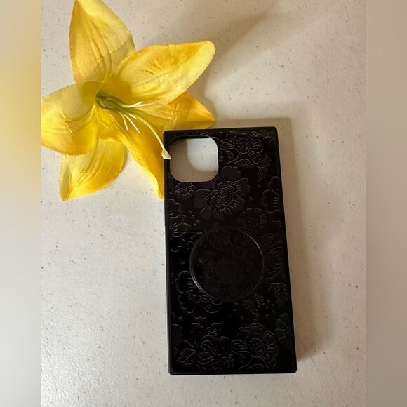 SAKUULO iPhone 13 case with pop socket - Picture 1 of 11